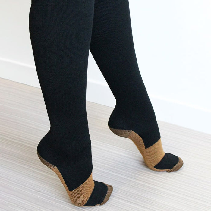 Medias,altas,con,fibra,de,cobre,Light,Legs,Small,Calcetines,de,compresión,de,cobre,unisex,para,mejorar,la,circulación, para,correr, senderismo, ciclismo,15-20,mmHg